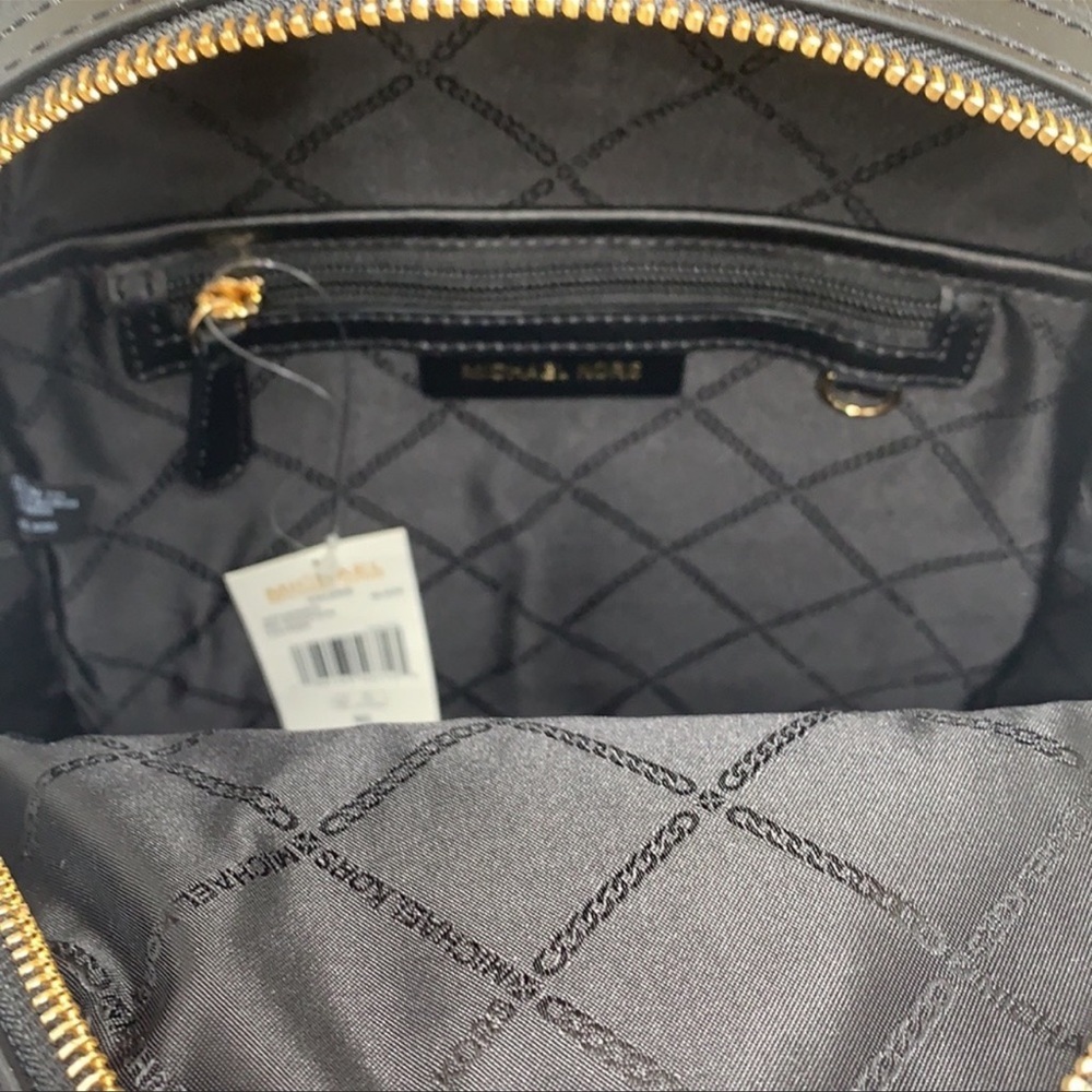 Michael Kors Womens Valerie Medium Logo Backpack 30F2G9VB2B
Black
NWT - Picture 10 of 16